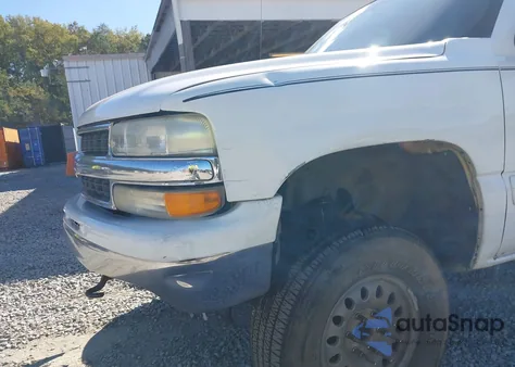 2001 Chevrolet Tahoe Lt z USA, uszkodzony, nr VIN 1GNEC13T71J257202